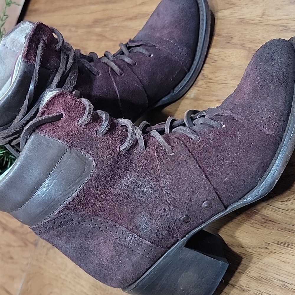 Freebird By Steven Cage in Burgundy 6 - Picture 12 of 14